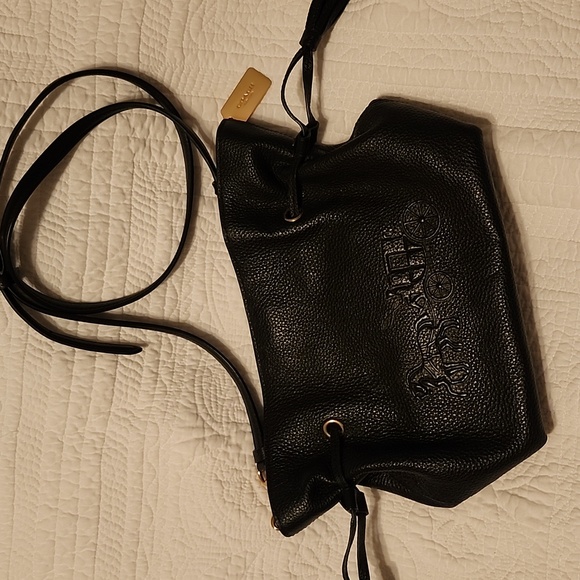 Coach Black Pebbled Leather Shoulder Bag with Gold Tag - Picture 3 of 3